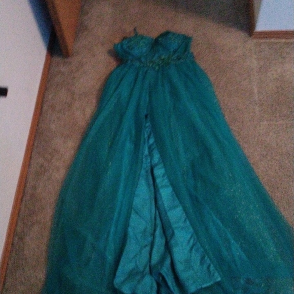 Beautiful prom/bridesmaid/quincenieta dress